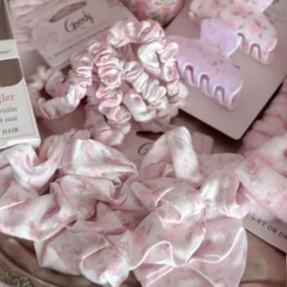 LoveShackFancy X Goody Pink Small Claw Clip - Picture 8 of 12